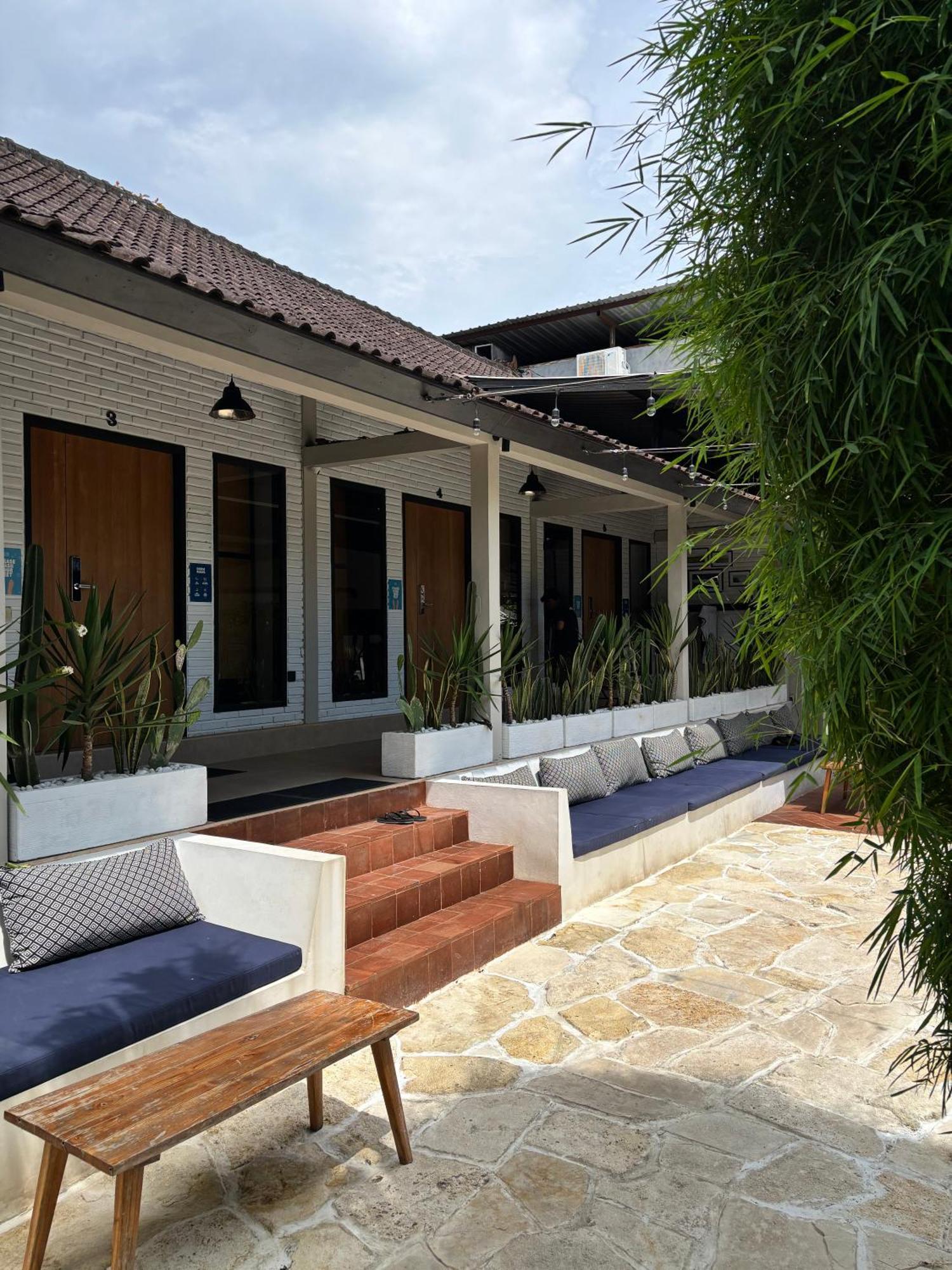 Lay Day Hostel Canggu 외부 사진